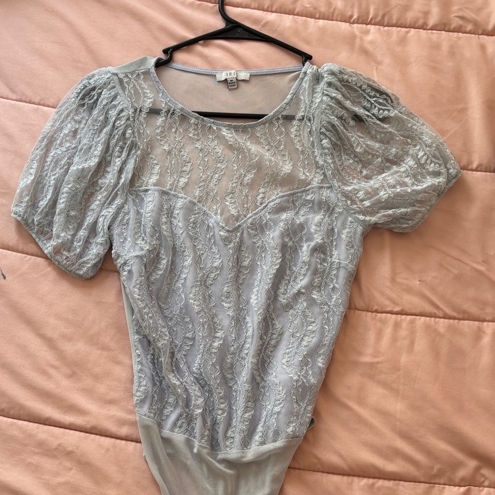 H&M Lace Puff Sleeve Bodysuit in Light Gray
